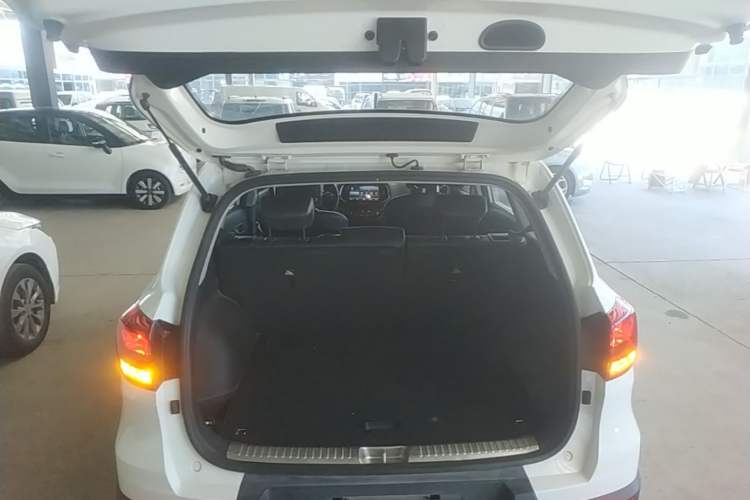 Used Kia KX3 2017 1.6L Automatic Aoya Version Trunk