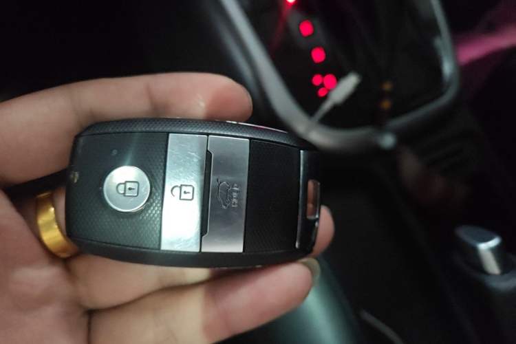 Used Kia KX3 2017 1.6L Automatic Aoya Version Vehicle Key
