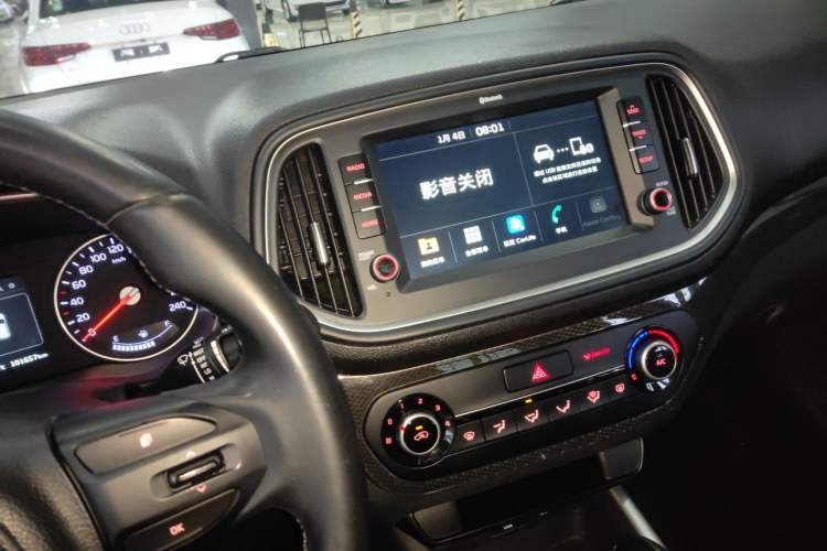 Used Kia KX3 2019 1.6L Automatic Fashion Sunroof Edition Audio And AC Panel