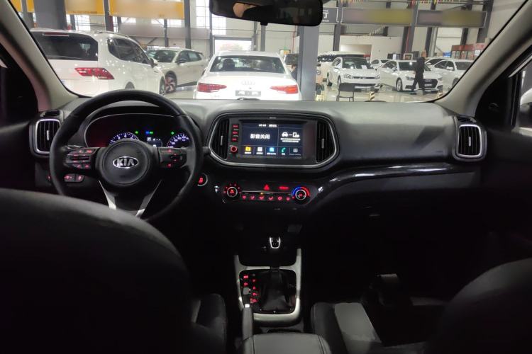 Used Kia KX3 2019 1.6L Automatic Fashion Sunroof Edition Center Console