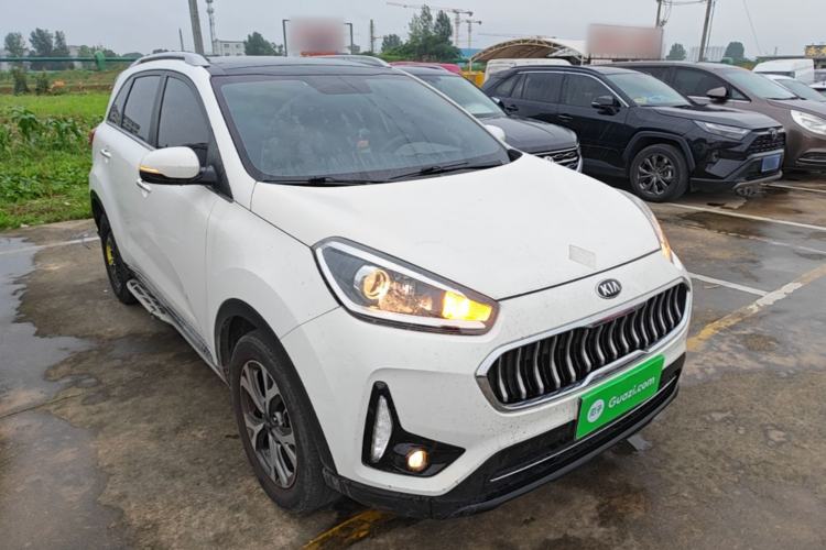 Used Kia KX3 2019 1.6L Automatic Fashion Sunroof Edition Front Right 45 Deg