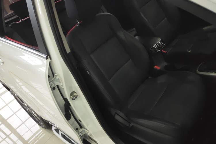 Used Kia KX3 2019 1.6L Automatic Fashion Sunroof Edition Right Front Seat