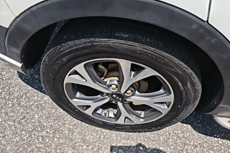 Used Kia KX3 2019 1.6L Automatic Fashion Sunroof Edition Right Rear Wheel Hub