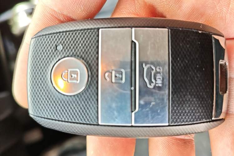 Used Kia KX3 2019 1.6L Automatic Fashion Sunroof Edition Vehicle Key