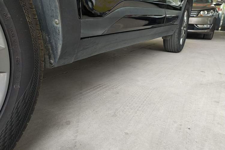 Used Kia KX3 2020 1.5L CVT Smart Edition Left Side Sill