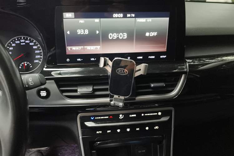Used Kia KX3 2020 1.5L CVT Trend Edition Audio And AC Panel