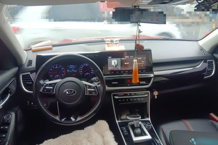 Used Kia KX3 2020 1.5L CVT Trend Edition Center Console