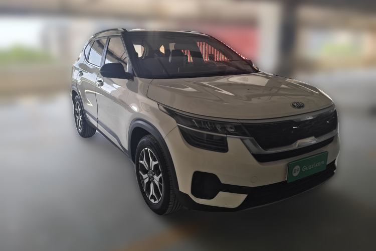 Used Kia KX3 2020 1.5L CVT Trend Edition Front Right 45 Deg