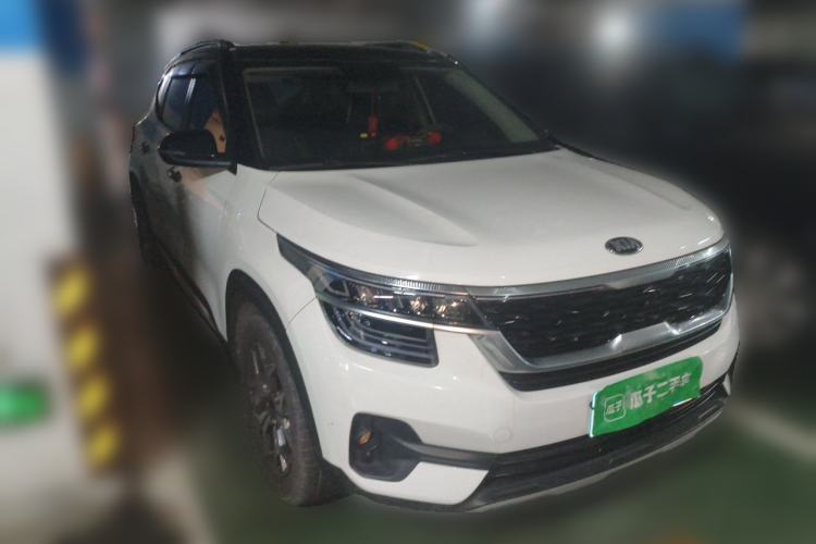 Used Kia KX3 2020 1.5L CVT Trend Edition Front Right 45 Deg