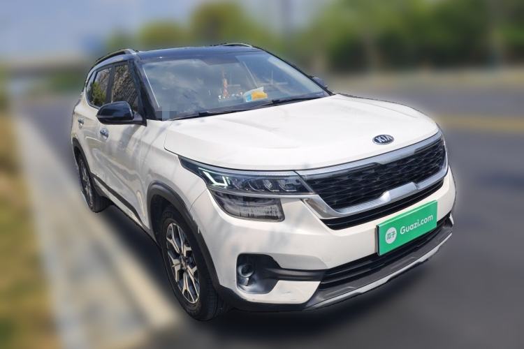 Used Kia KX3 2020 1.5L CVT Trend Edition Front Right 45 Deg