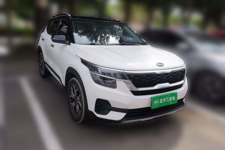 Used Kia KX3 2020 1.5L CVT Trend Edition Front Right 45 Deg