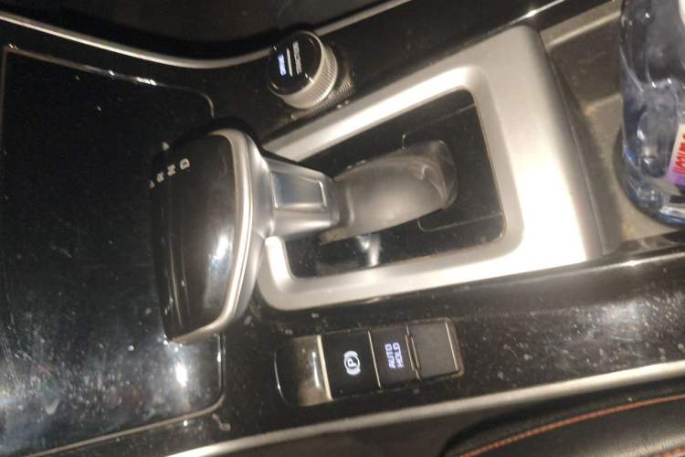 Used Kia KX3 2020 1.5L CVT Trend Edition Gear Lever