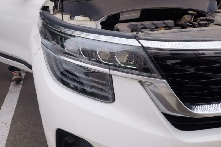 Used Kia KX3 2020 1.5L CVT Trend Edition Right Front Headlight