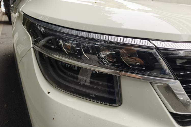Used Kia KX3 2020 1.5L CVT Trend Edition Right Front Headlight
