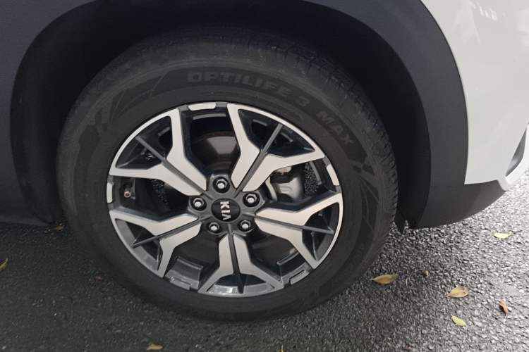 Used Kia KX3 2020 1.5L CVT Trend Edition Right Front Wheel Hub