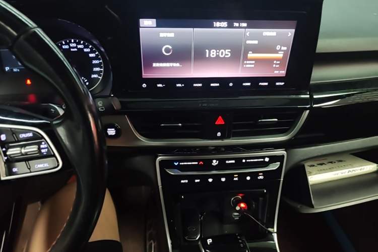 Used Kia KX3 2020 1.5L CVT Trend Edition Audio And AC Panel