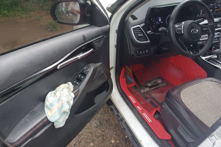 Used Kia KX3 2020 1.5L CVT Trend Edition Driver Seat
