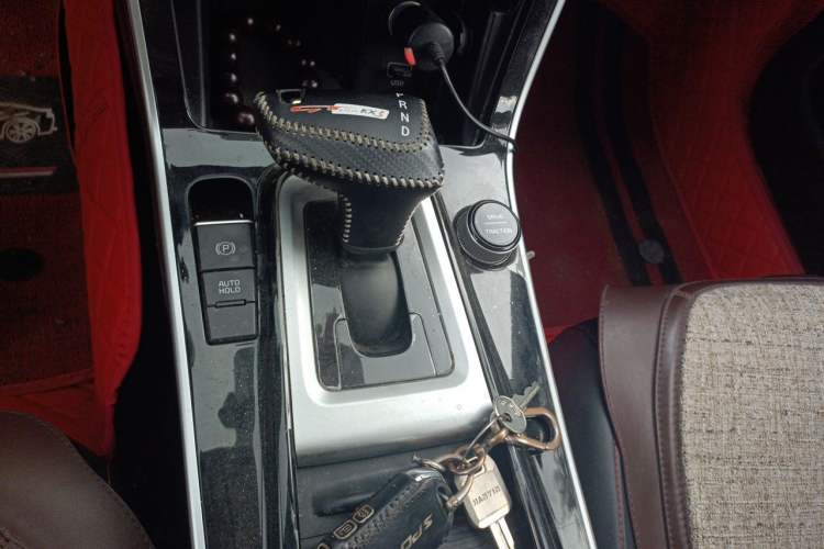 Used Kia KX3 2020 1.5L CVT Trend Edition Gear Lever