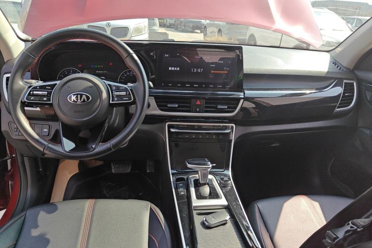 Used Kia KX3 2020 1.5L CVT Smart Edition Center Console
