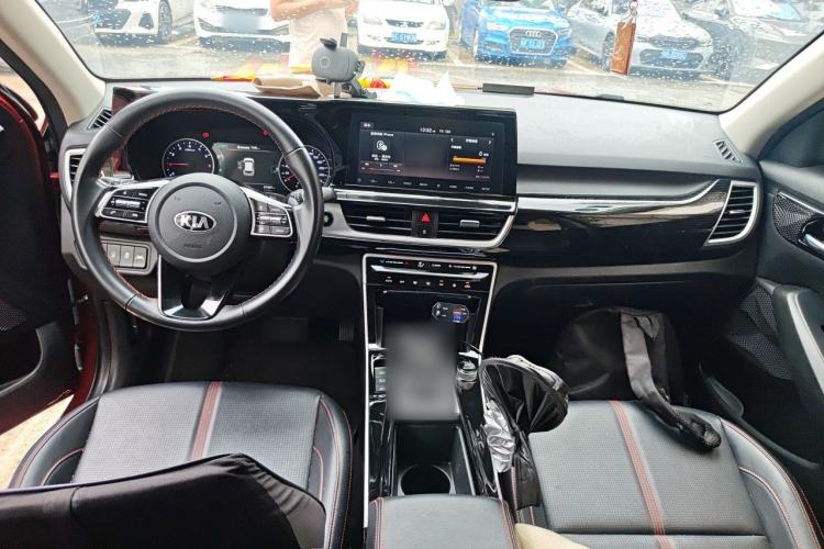 Used Kia KX3 2020 1.5L CVT Smart Edition Center Console