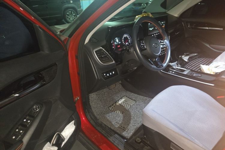 Used Kia KX3 2020 1.5L CVT Trend Edition Driver Seat