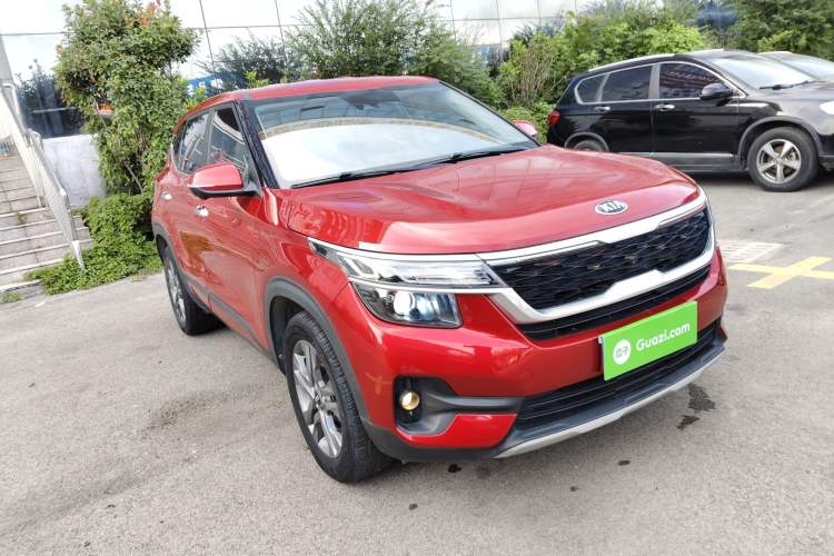 Used Kia KX3 2020 1.5L CVT Smart Edition Front Right 45 Deg