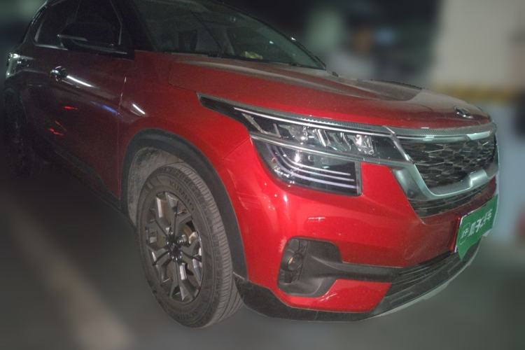 Used Kia KX3 2020 1.5L CVT Trend Edition Front Right 45 Deg