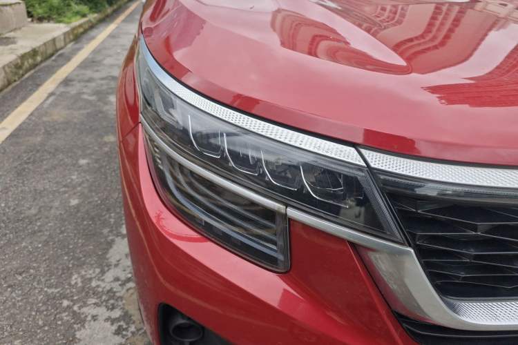 Used Kia KX3 2020 1.5L CVT Trend Edition Right Front Headlight