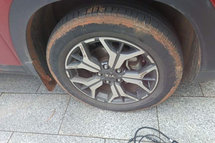 Used Kia KX3 2020 1.5L CVT Trend Edition Right Front Wheel Hub