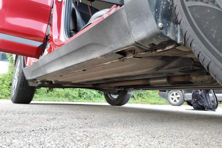 Used Kia KX3 2020 1.5L CVT Smart Edition Right Side Sill