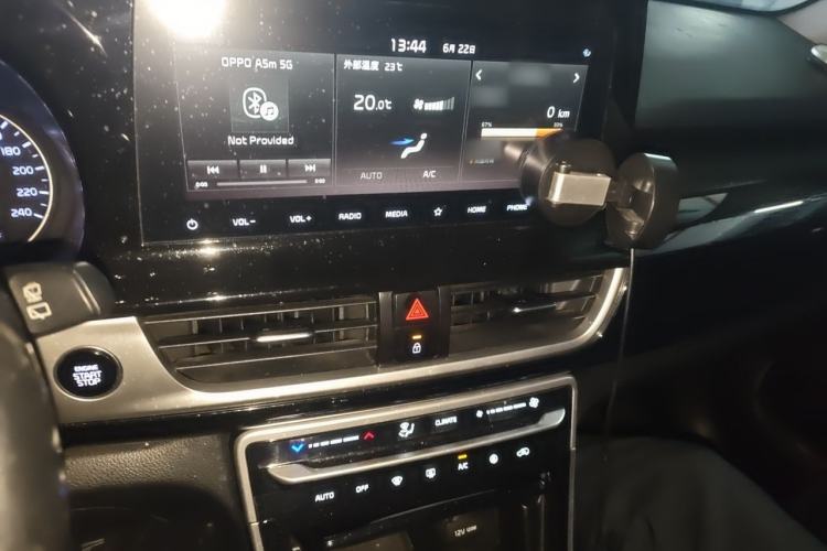 Used Kia KX3 2020 1.5L CVT Trend Edition Audio And AC Panel