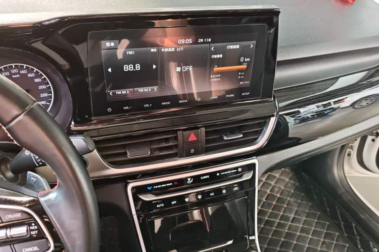Used Kia KX3 2020 1.5L CVT Trend Edition Audio And AC Panel