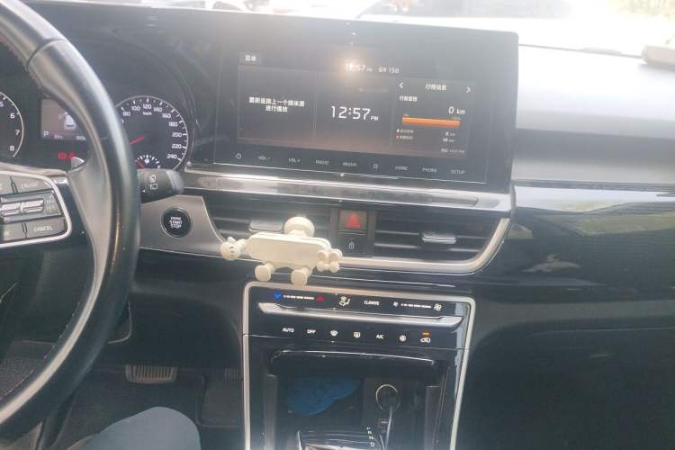 Used Kia KX3 2020 1.5L CVT Trend Edition Audio And AC Panel