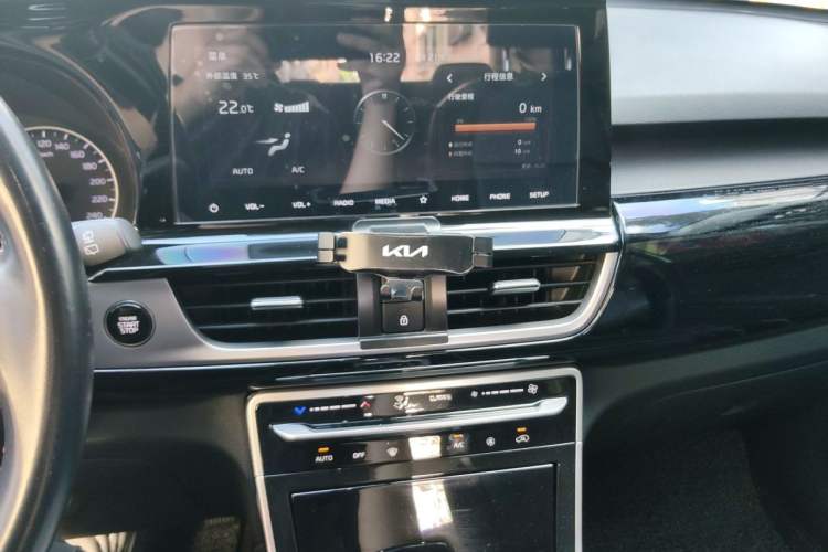 Used Kia KX3 2020 1.5L CVT Trend Edition Audio And AC Panel