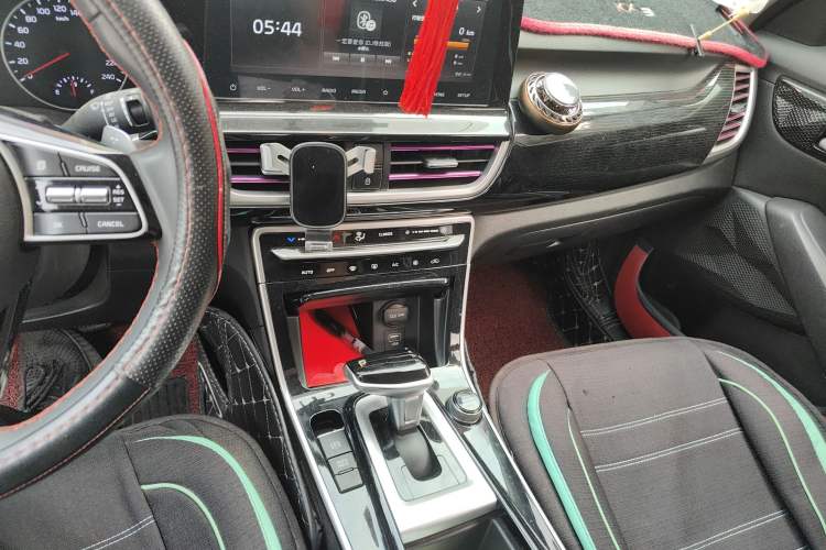 Used Kia KX3 2020 1.5L CVT Trend Edition Audio And AC Panel