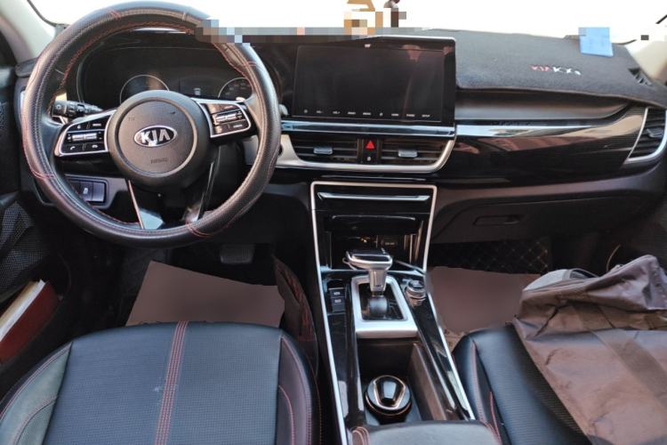 Used Kia KX3 2020 1.5L CVT Trend Edition Center Console