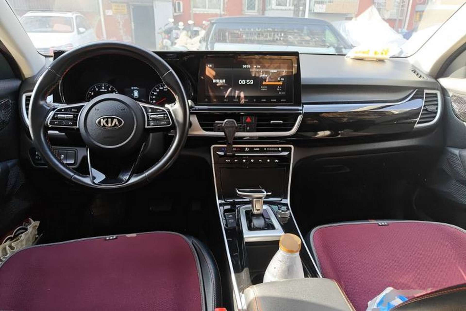 Used Kia KX3 2020 1.5L CVT Trend Edition Center Console
