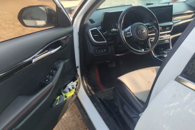 Used Kia KX3 2020 1.5L CVT Trend Edition Driver Seat