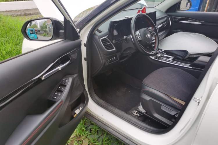 Used Kia KX3 2020 1.5L CVT Trend Edition Driver Seat