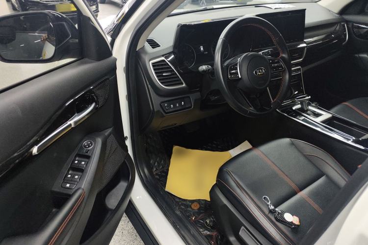 Used Kia KX3 2020 1.5L CVT Trend Edition Driver Seat