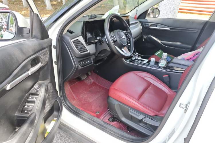 Used Kia KX3 2020 1.5L CVT Comfort Edition Driver Seat