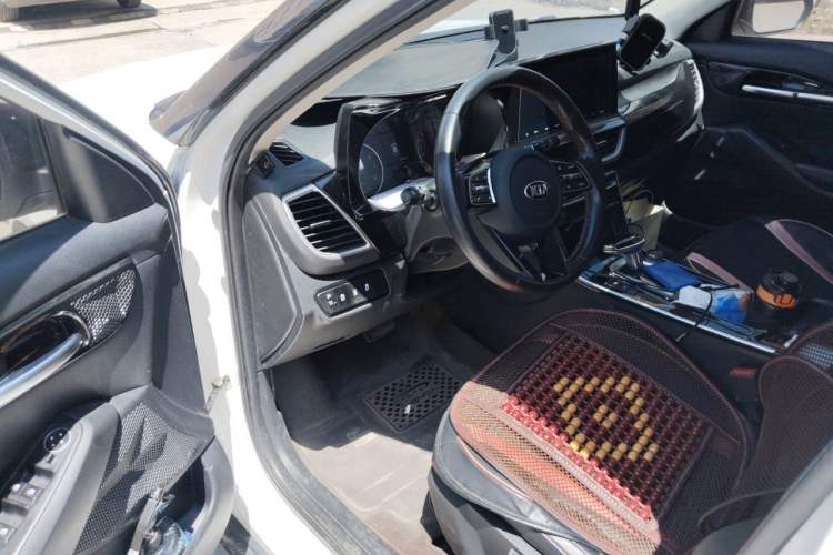 Used Kia KX3 2020 1.5L CVT Trend Edition Driver Seat