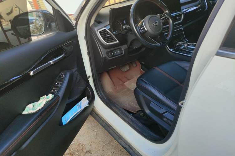 Used Kia KX3 2020 1.5L CVT Trend Edition Driver Seat