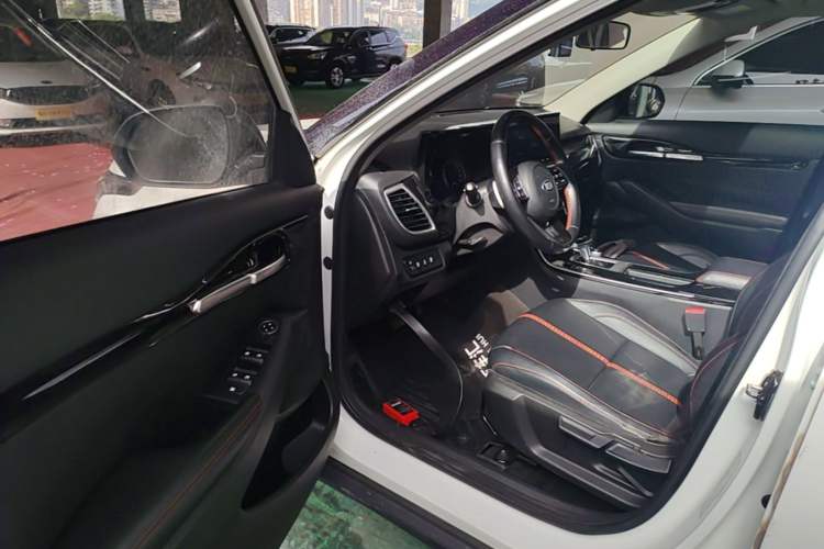 Used Kia KX3 2020 1.5L CVT Trend Edition Driver Seat