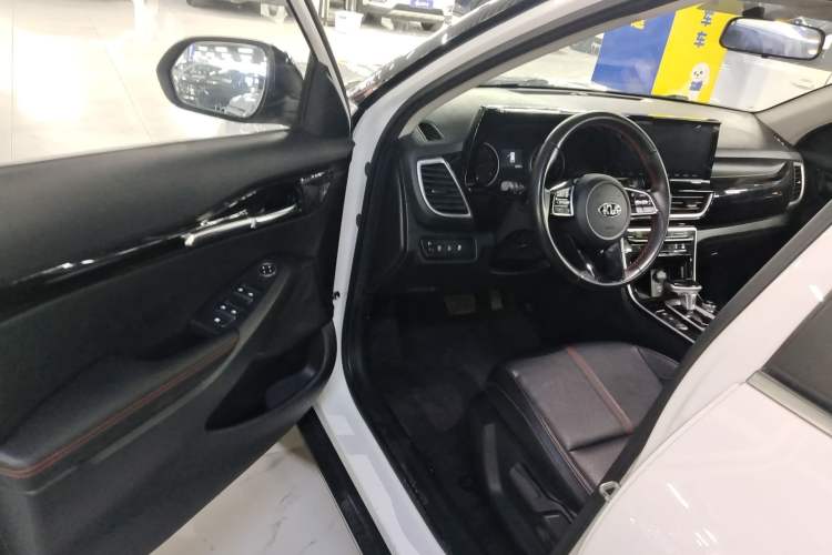 Used Kia KX3 2020 1.5L CVT Trend Edition Driver Seat