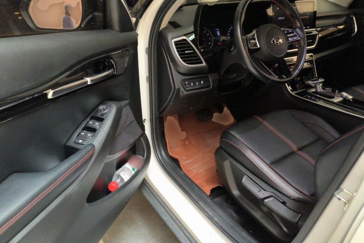 Used Kia KX3 2020 1.5L CVT Trend Edition Driver Seat