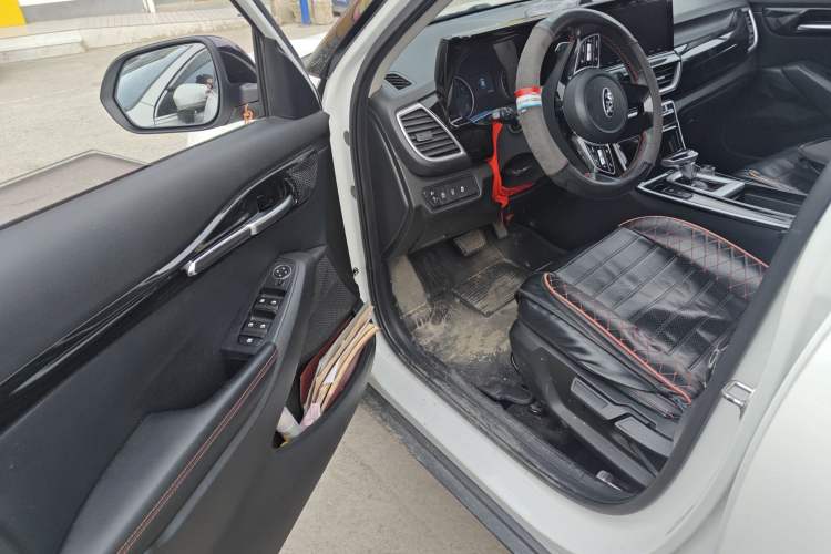 Used Kia KX3 2020 1.5L CVT Trend Edition Driver Seat