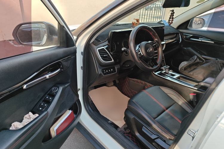 Used Kia KX3 2020 1.5L CVT Trend Edition Driver Seat