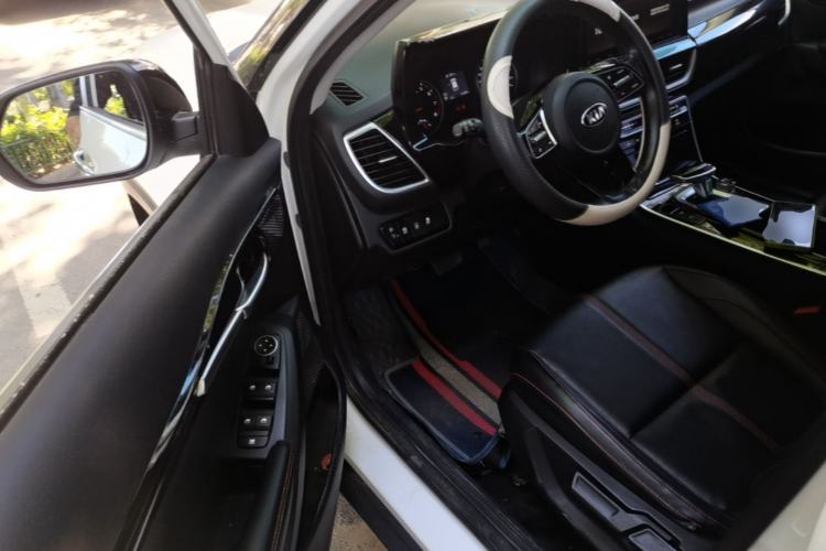 Used Kia KX3 2020 1.5L CVT Trend Edition Driver Seat