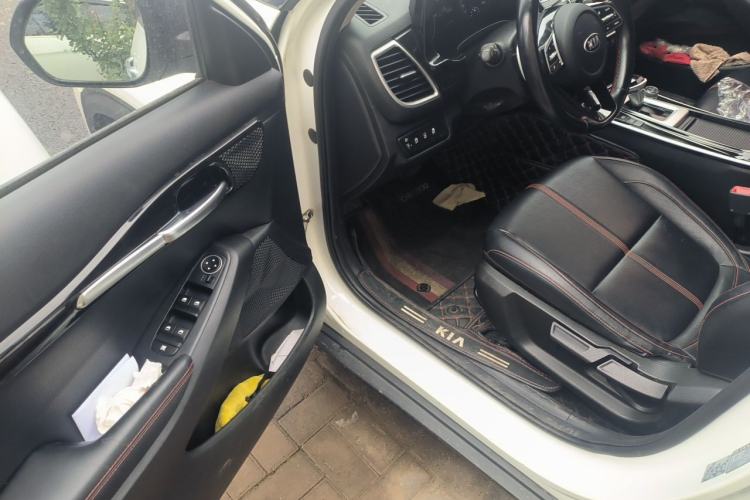 Used Kia KX3 2020 1.5L CVT Trend Edition Driver Seat
